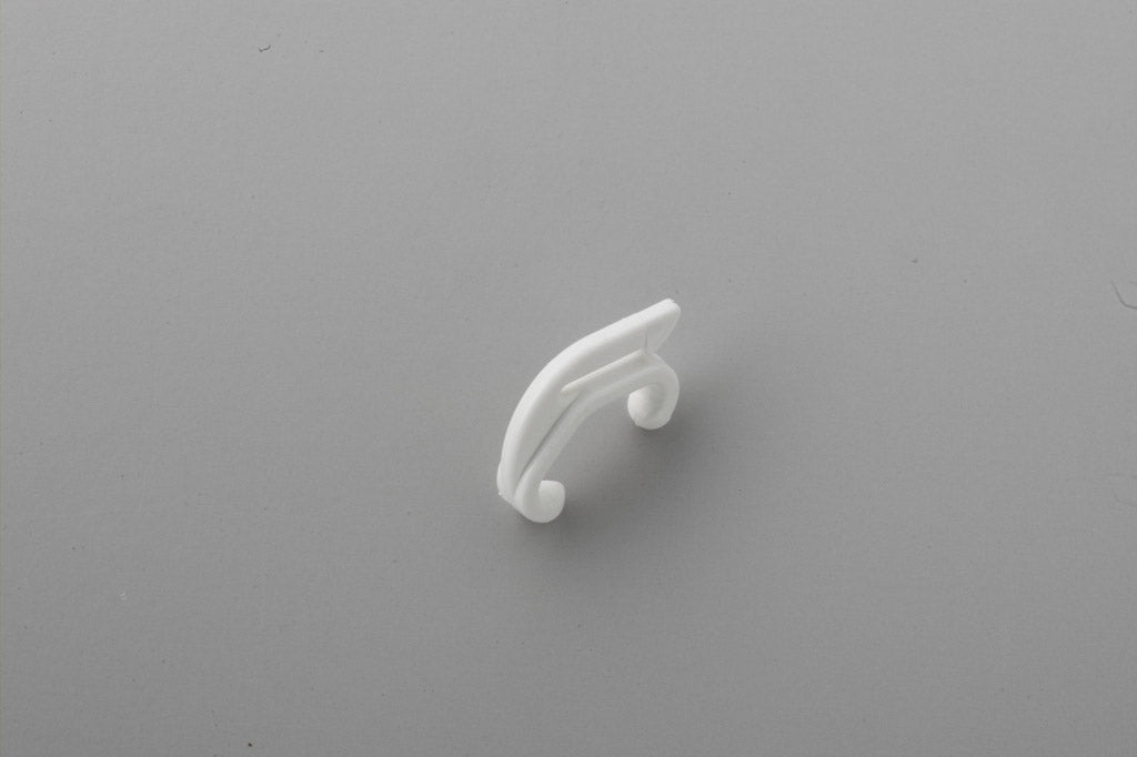 https://www.accesstoretail.com/uploads/partimages/Plastic%20valance%20hook_1024.jpg