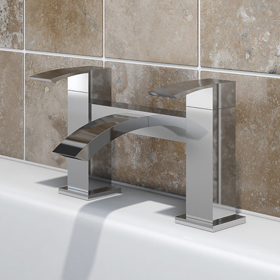 https://www.accesstoretail.com/uploads/partimages/324634%20SPA105%20Aero%20Bath%20Filler%20Tap_LS_1024.jpg