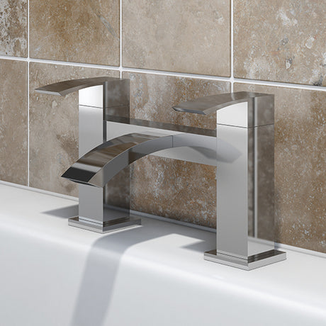 https://www.accesstoretail.com/uploads/partimages/324634%20SPA105%20Aero%20Bath%20Filler%20Tap_LS_1024.jpg