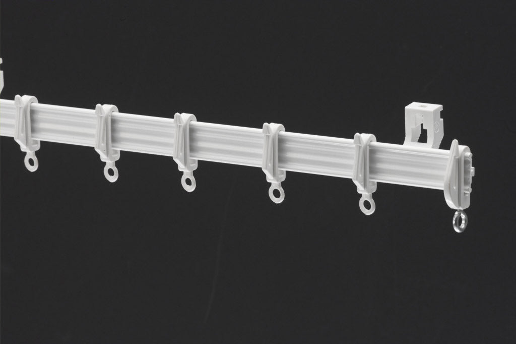 https://www.accesstoretail.com/uploads/partimages/WHITE%20DRAPE_1024.jpg