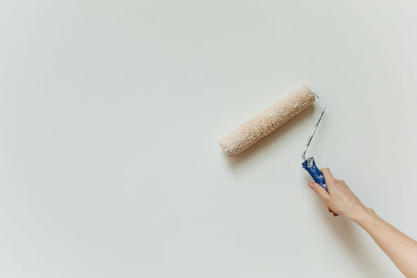Applying Dulux Easycare Kitchen Matt in Egyptian Cotton with a paint roller