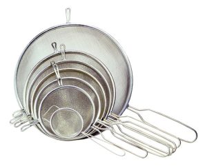 Chef Aid Metal Strainer - 14cm Diameter - 10E00414