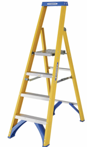 Werner Fibreglasss Platform Stepladder - 4 Tread - 7170418